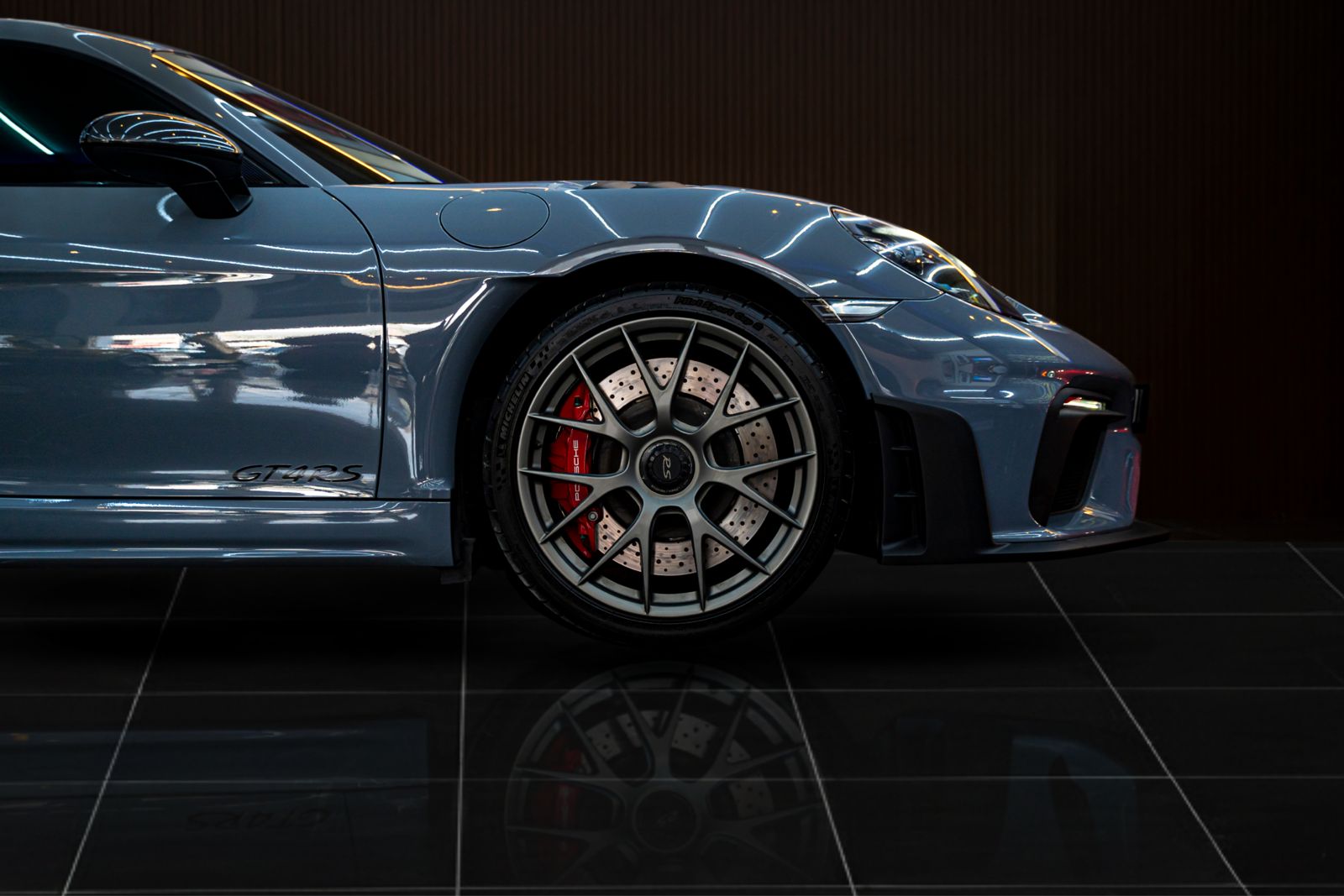 Porsche GT4 RS